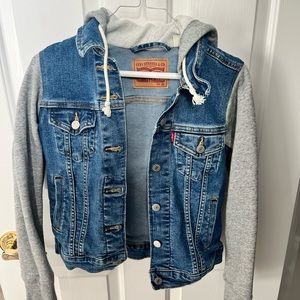 Levi’s xs jacket with sweatshirt sleeves.